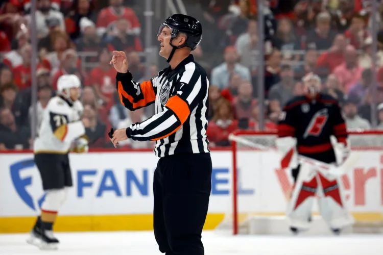 NHL ref wins Canadian golf amateur